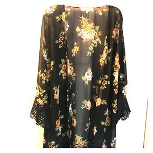 Juniors Lace Trimmed Kimono